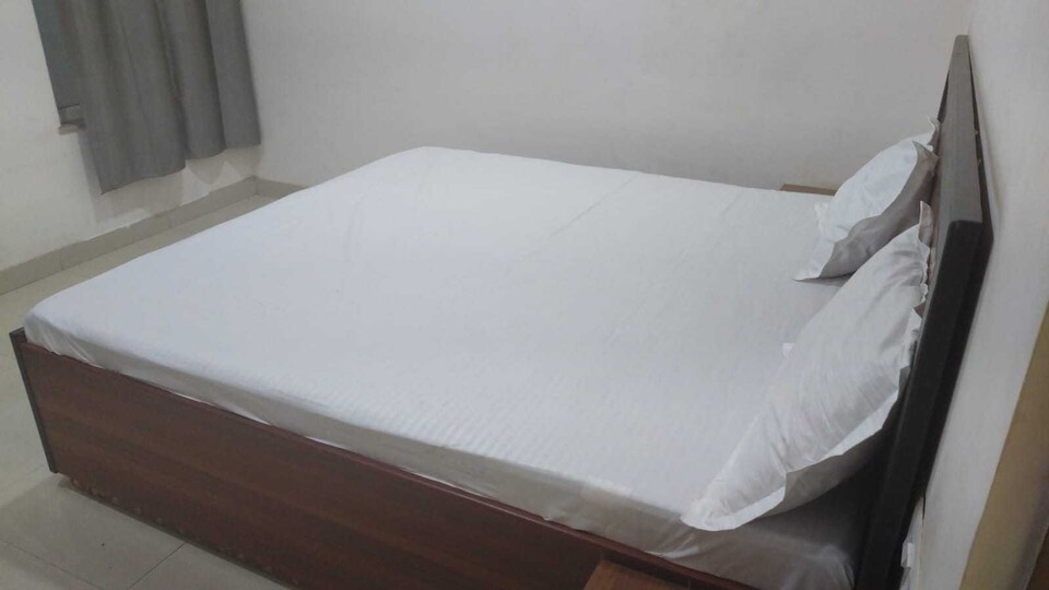 Hotel O  Vinayak Guest House &PG, Greater Noida, Noida