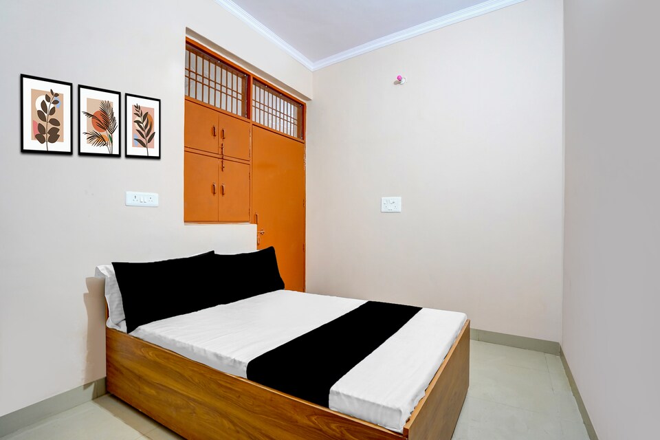 Hotel O  Vinayak Guest House &PG, Greater Noida, Noida