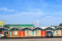 Gray Plaza Motel Benton Rend Lake I-57 