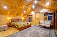 DanCenter Riverside Lexus Regency Pahalgam