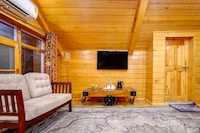 DanCenter Riverside Lexus Regency Pahalgam