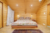 DanCenter Riverside Lexus Regency Pahalgam