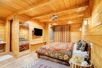 DanCenter Riverside Lexus Regency Pahalgam