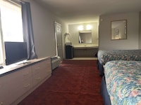 Midtown Motel Burlington Near Hwy 34