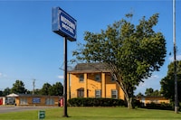 Midtown Motel Burlington Near Hwy 34
