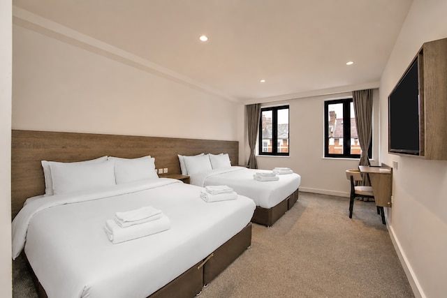 OYO The Manor Park Hotel