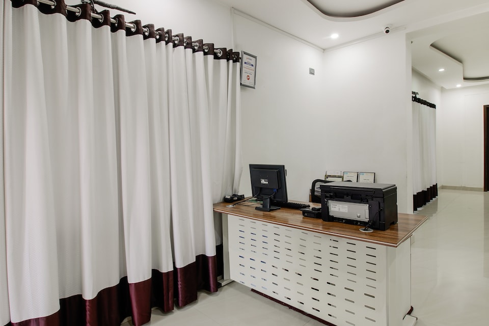 Capital O 14503 Hotel Hill View Guest House, Jubilee Hills, Hyderabad