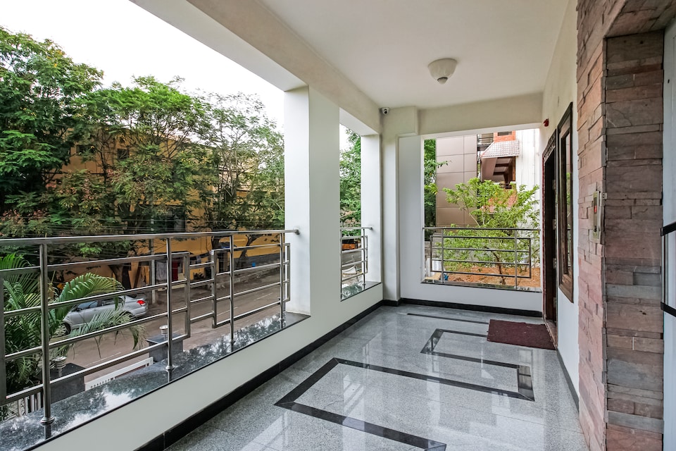 Capital O 14503 Hotel Hill View Guest House, Jubilee Hills, Hyderabad