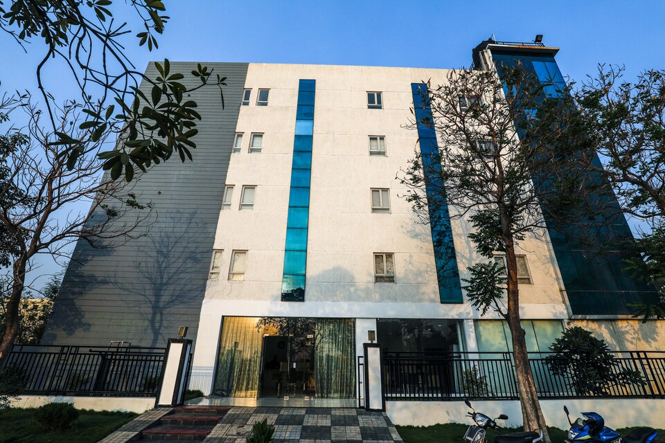 Capital O 14504 The Conclave, Financial District-II, Hyderabad