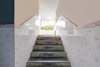 Super Collection O NAD Near Airport