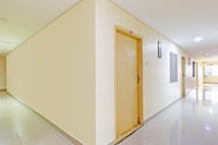 Super Collection O NAD Near Airport