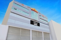 Super Collection O NAD Near Airport