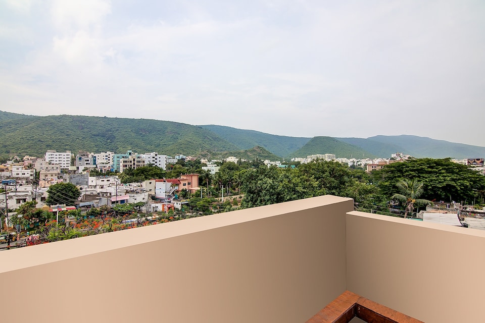 OYO Lalitha Delight, Nad Visakhapatnam, Visakhapatnam