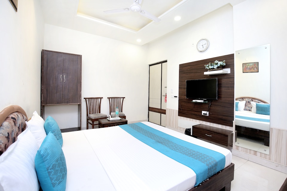 OYO 14510 Hotel Harpal Classic, Golden Temple Road Amritsar, Amritsar