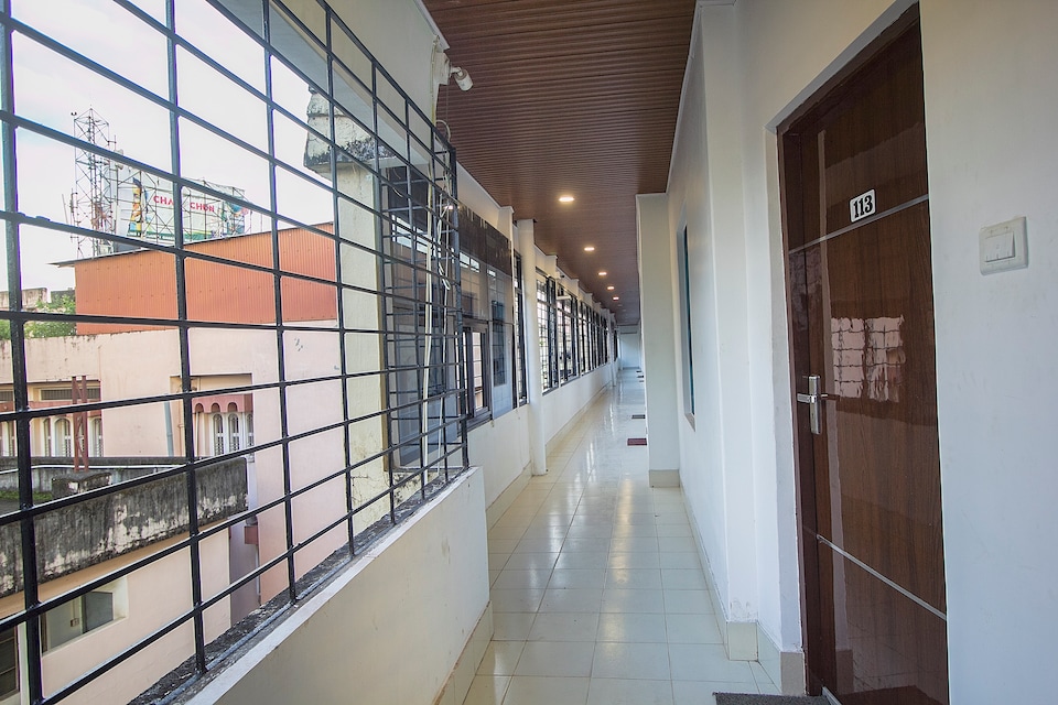 OYO 14512 Sambhunath Guest House, Hong Kong Market Area Siliguri, Siliguri