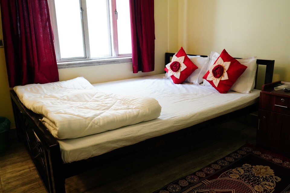 Hotel O White Sapphire, Ruby Hospital Kolkata, Kolkata