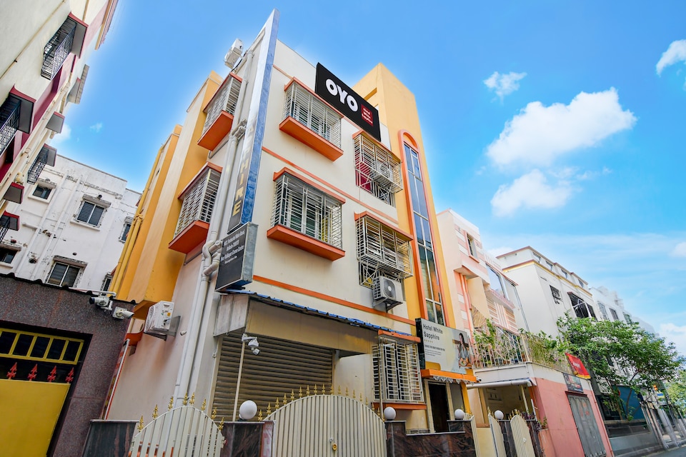 Hotel O White Sapphire, Ruby Hospital Kolkata, Kolkata