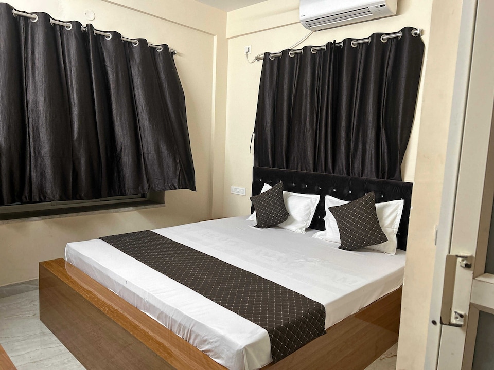 Hotel O Golden Aura Near Netaji Subhash Chandra Bose international Airport , New Town, Kolkata