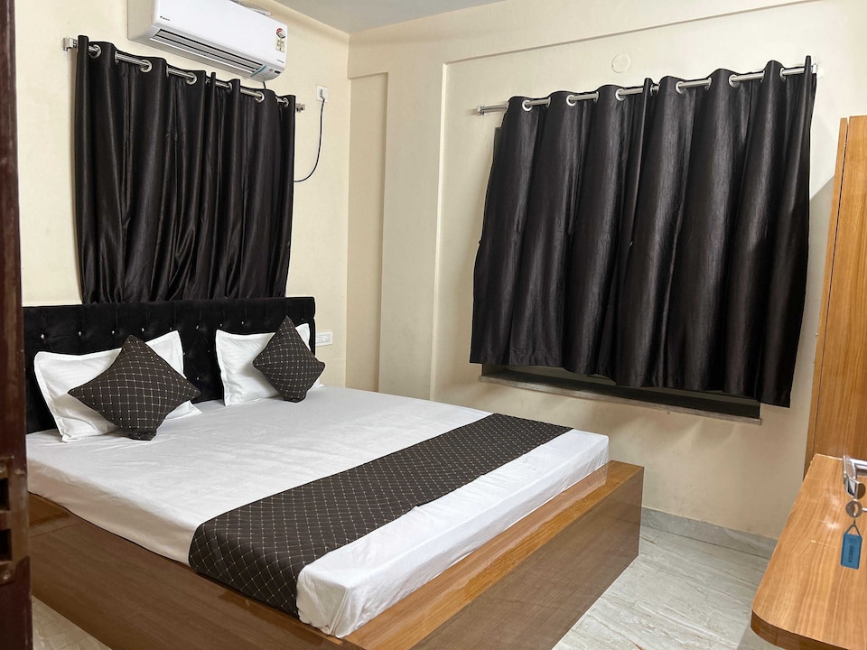 Hotel O Golden Aura Near Netaji Subhash Chandra Bose international Airport , New Town, Kolkata