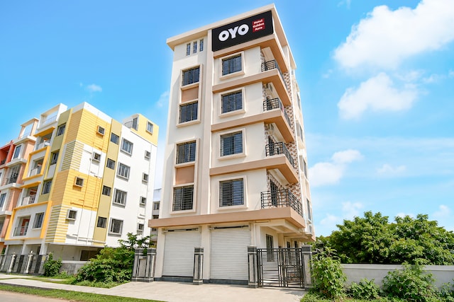 Hotel O Golden Aura Near Netaji Subhash Chandra Bose international Airport 