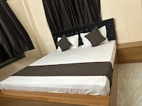 Hotel O Golden Aura Near Netaji Subhash Chandra Bose international Airport 