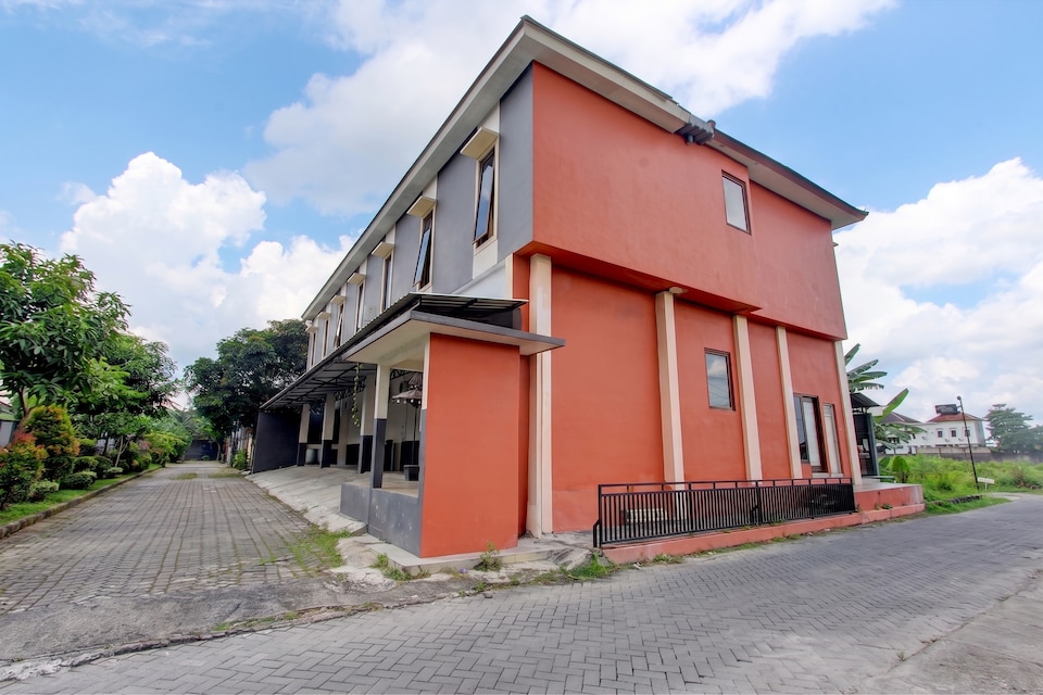 Dancenter Artha Ambarukmo Exclusive, Yogyakarta, Yogyakarta