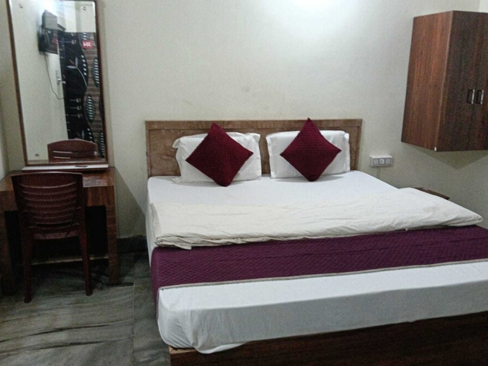 Hotel O AIIMS Bhubaneshwar Formerly Madhusudan Palace, Khandagiri Bhubaneswar, Bhubaneswar