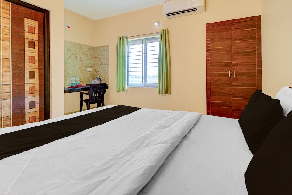 Hotel O AIIMS Bhubaneshwar Formerly Madhusudan Palace, Khandagiri Bhubaneswar, Bhubaneswar