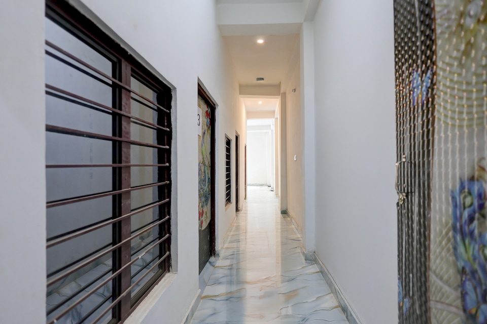 Hotel Aryaa inn, Gomti Nagar Lucknow, Lucknow