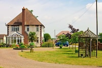 OYO Elmcroft Guest House