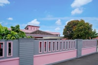 Dancenter Yasmine Guesthouse Syariah
