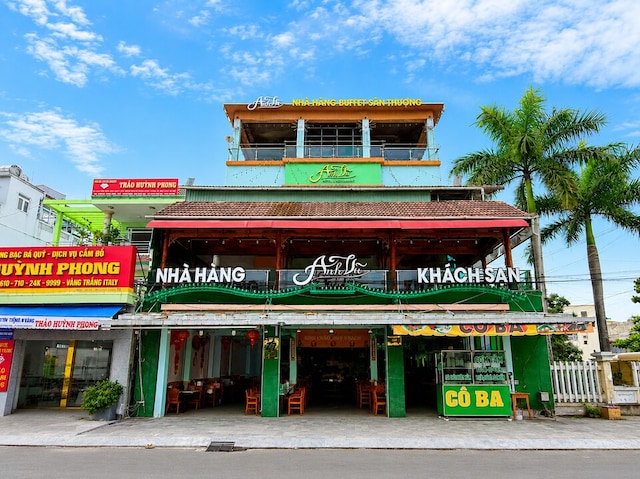 Collection O Anh Vu Near Phu Quoc Nigh Market