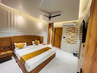 Hotel O Noor Mahal delux