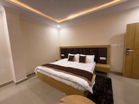 Hotel O Rajmahal Restaurant & Bar