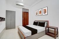 Spot On S R Royal Hotel