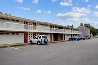 Hometown Inn Staunton VA near Hwy 11