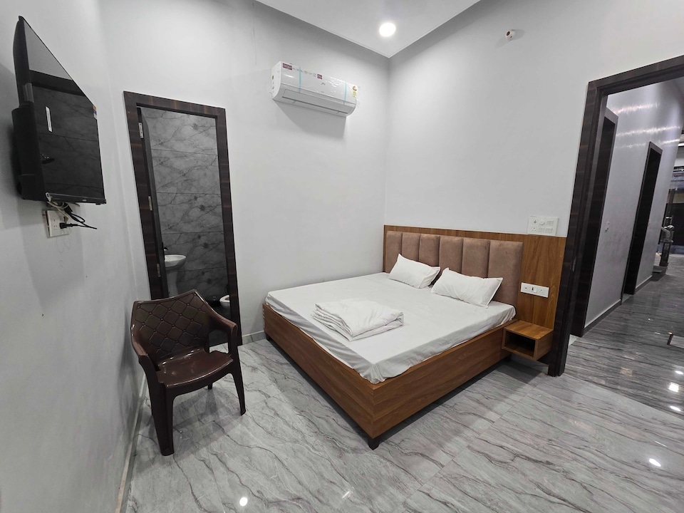Hotel O Ridhi Sidhi Residency, Golden Temple Road Amritsar, Amritsar