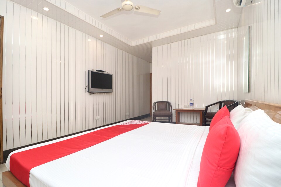 OYO 14533 Hotel Mohan, Ludhiana Railway Station, Ludhiana