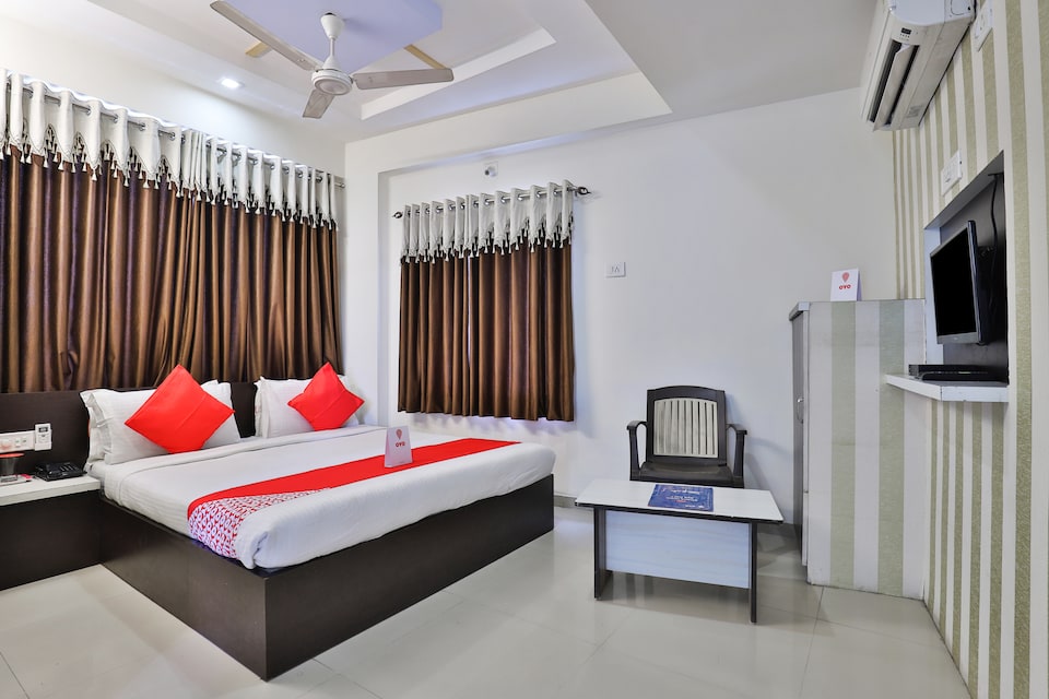 OYO 2656 Hotel Sunstar, Ashram Road Ahmedabad, Ahmedabad