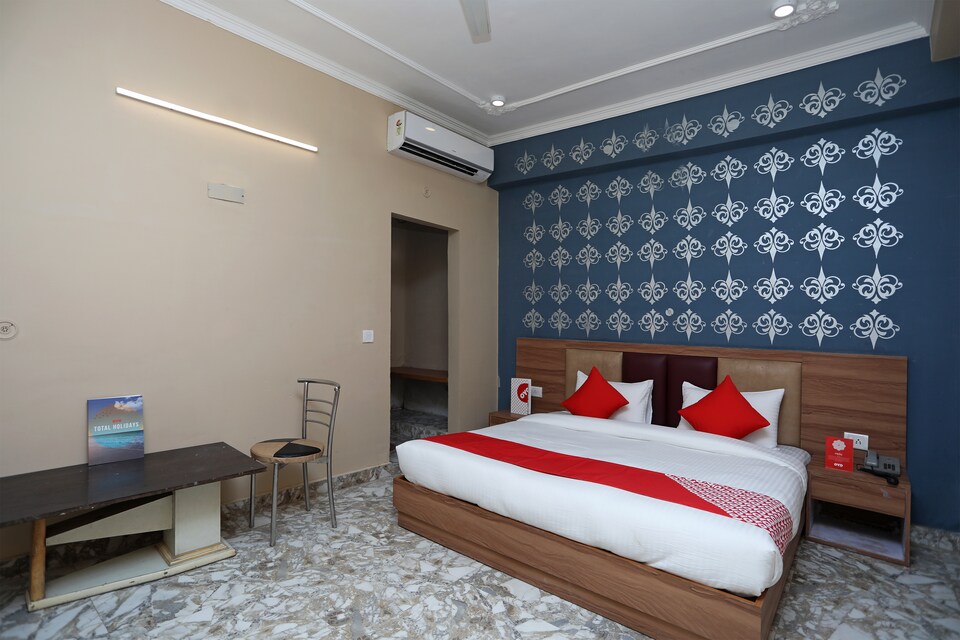 OYO 14543 Royal Palace And Banquets, Mathura, Mathura