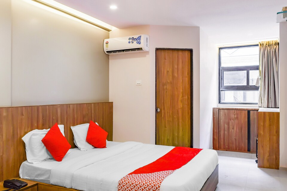 OYO 14544 Hotel Pacific Inn, Surat Railway Station, Surat