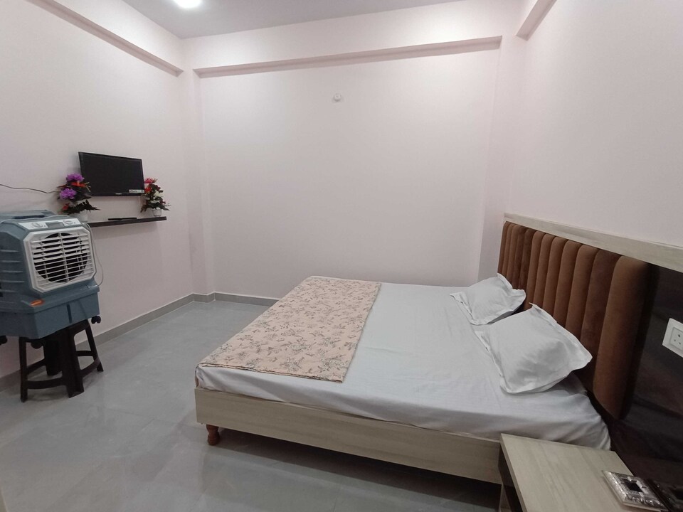 Spot On Relax Inn , Hamidia Road Bhopal, Bhopal