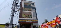 SPOT ON Sai Palace Bording  And Loadging