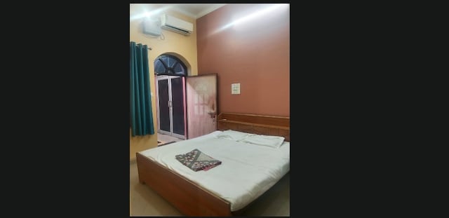 SPOT ON Sudhanshu Guest House