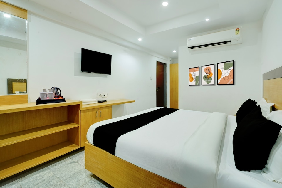 Townhouse Hillview Tirupati Formerly Hotel Looranova, Tiruchanur Road Tirupati, Tirupati