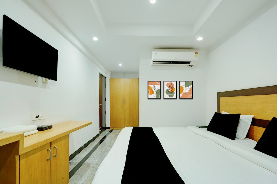 Townhouse Hillview Tirupati Formerly Hotel Looranova, Tiruchanur Road Tirupati, Tirupati