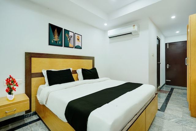 Townhouse Hillview Tirupati Formerly Hotel Looranova