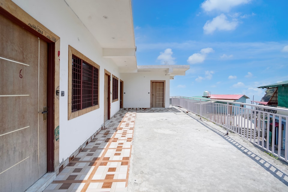 Spot On Royal Hills Homestay , Barlowganj, Mussoorie