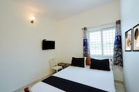 Hotel O GOLDEN LODGE & Rooms