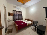Hotel O GOLDEN LODGE & Rooms